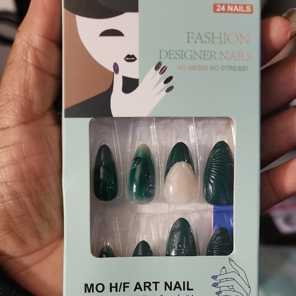 Emerald Green Press-On Nails - Women Makeup Press-On Nails - Picture 2 of 2